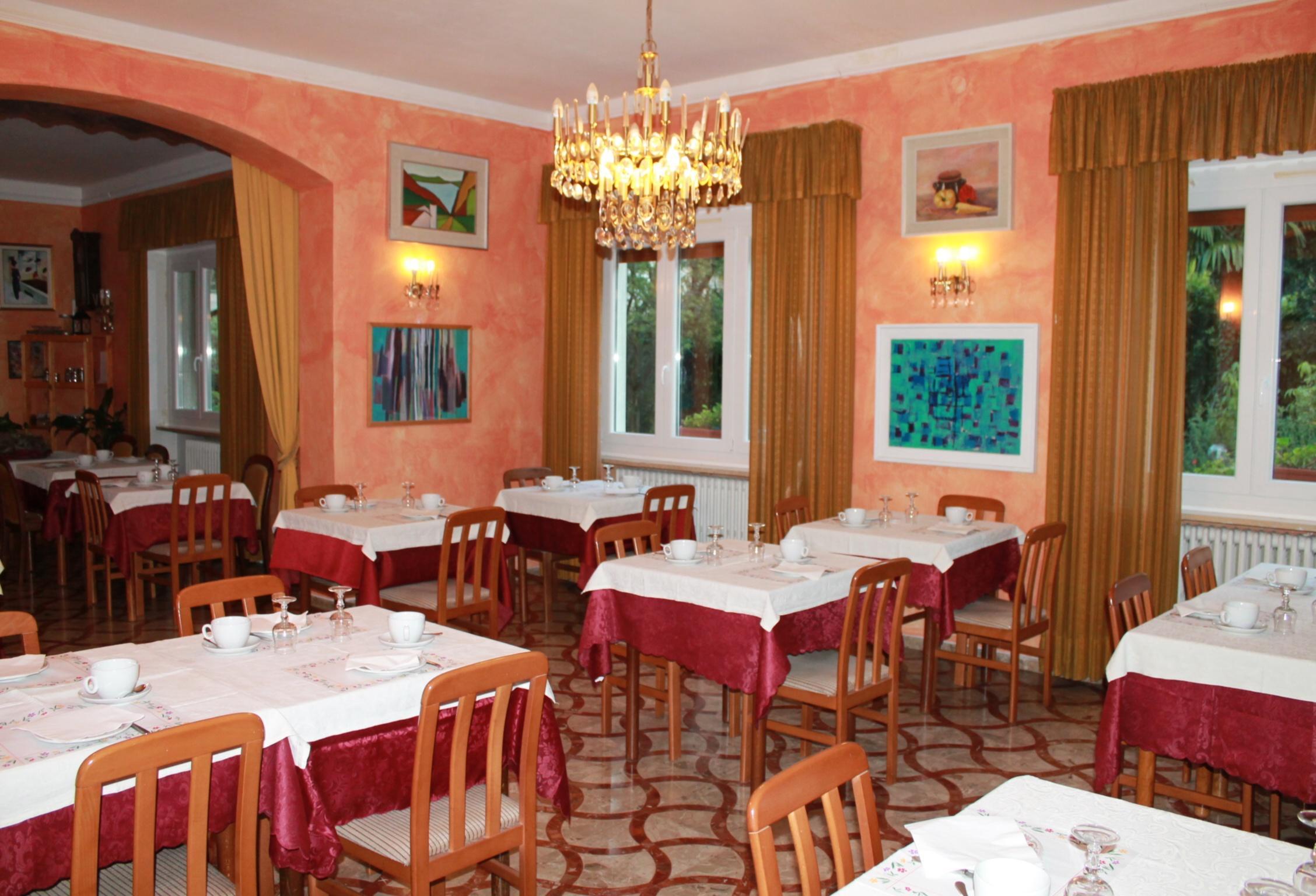 Albergo Paradiso Maccagno Εξωτερικό φωτογραφία