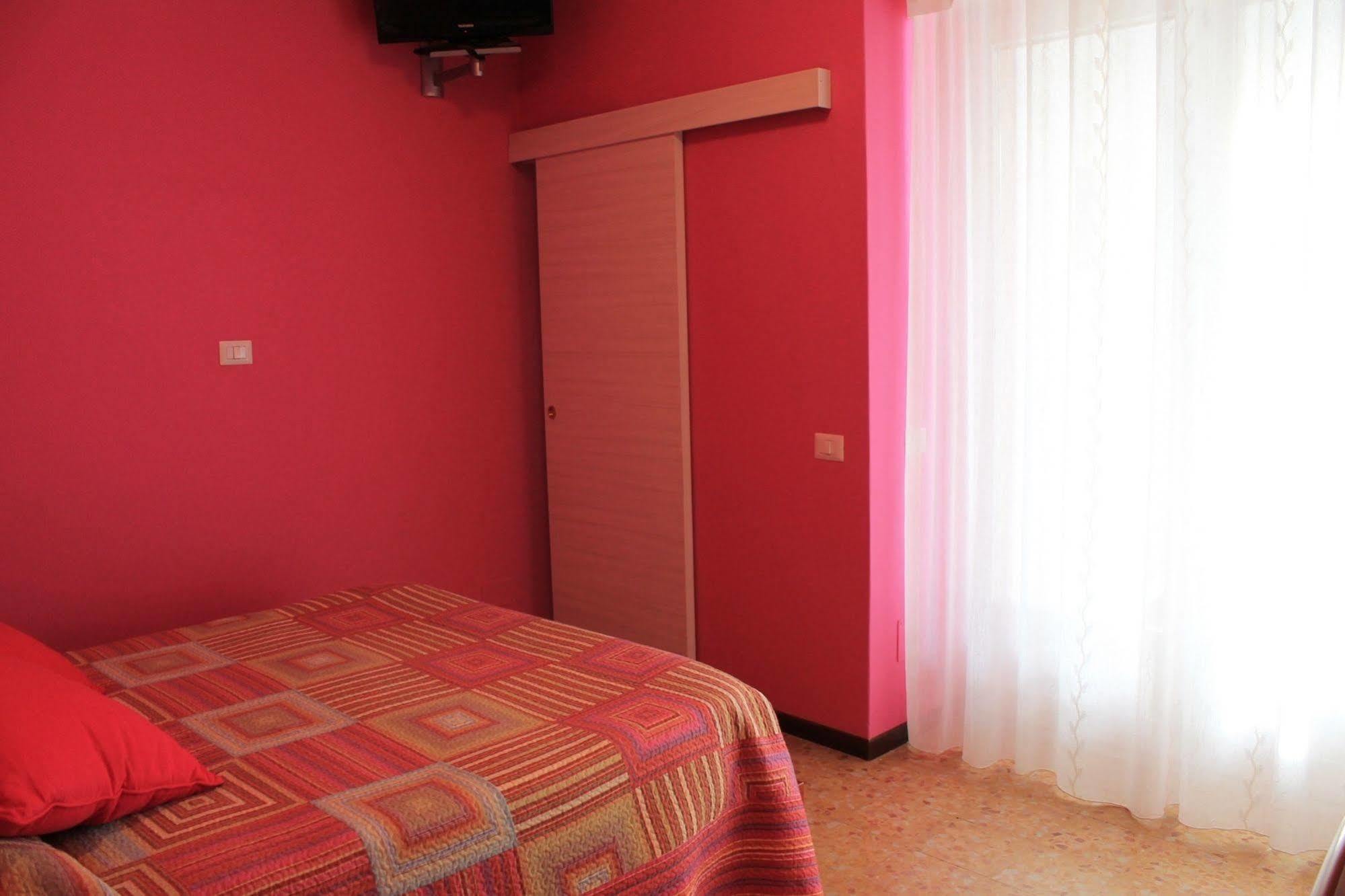 Albergo Paradiso Maccagno Εξωτερικό φωτογραφία