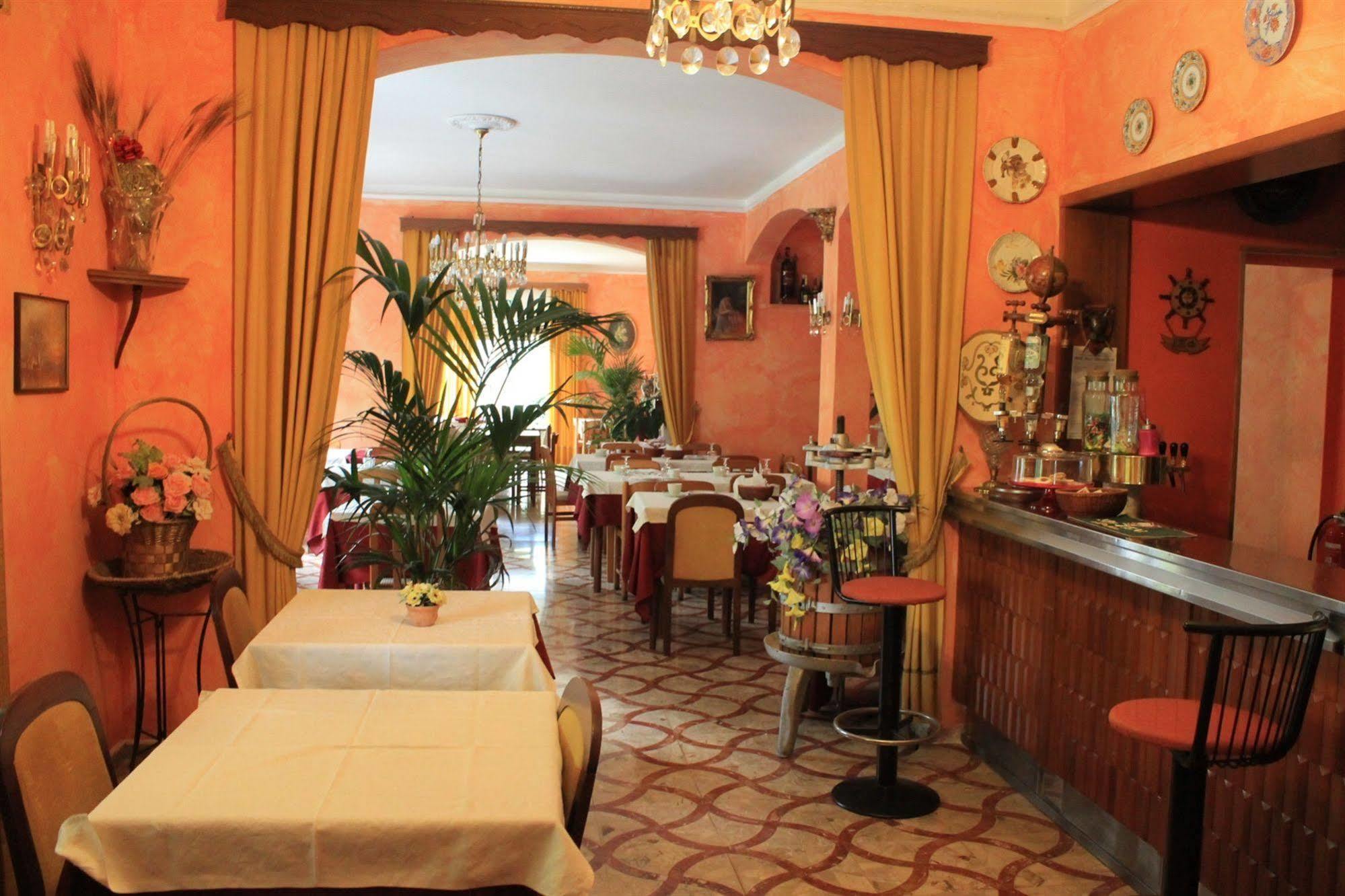 Albergo Paradiso Maccagno Εξωτερικό φωτογραφία