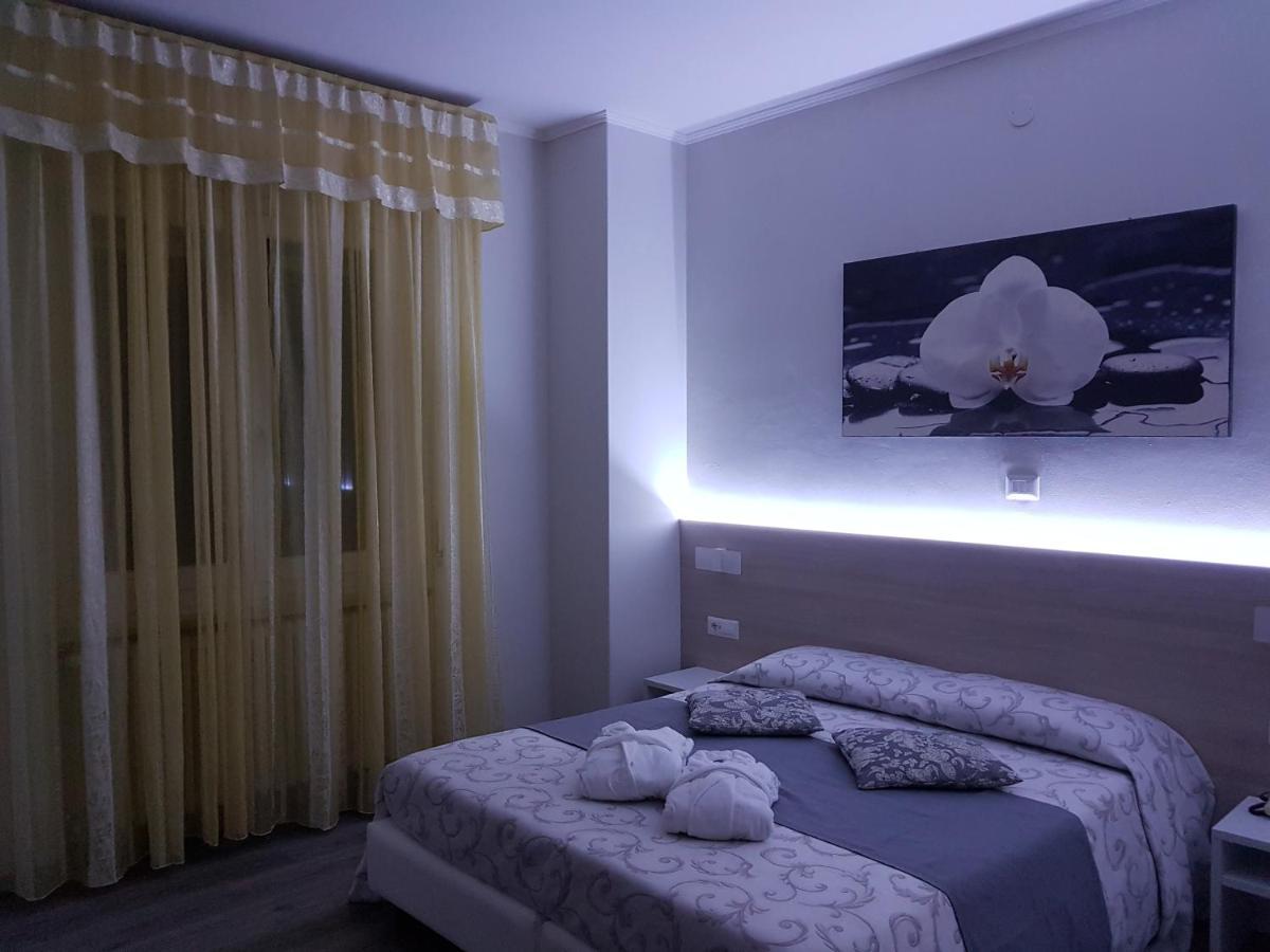 Albergo Paradiso Maccagno Εξωτερικό φωτογραφία
