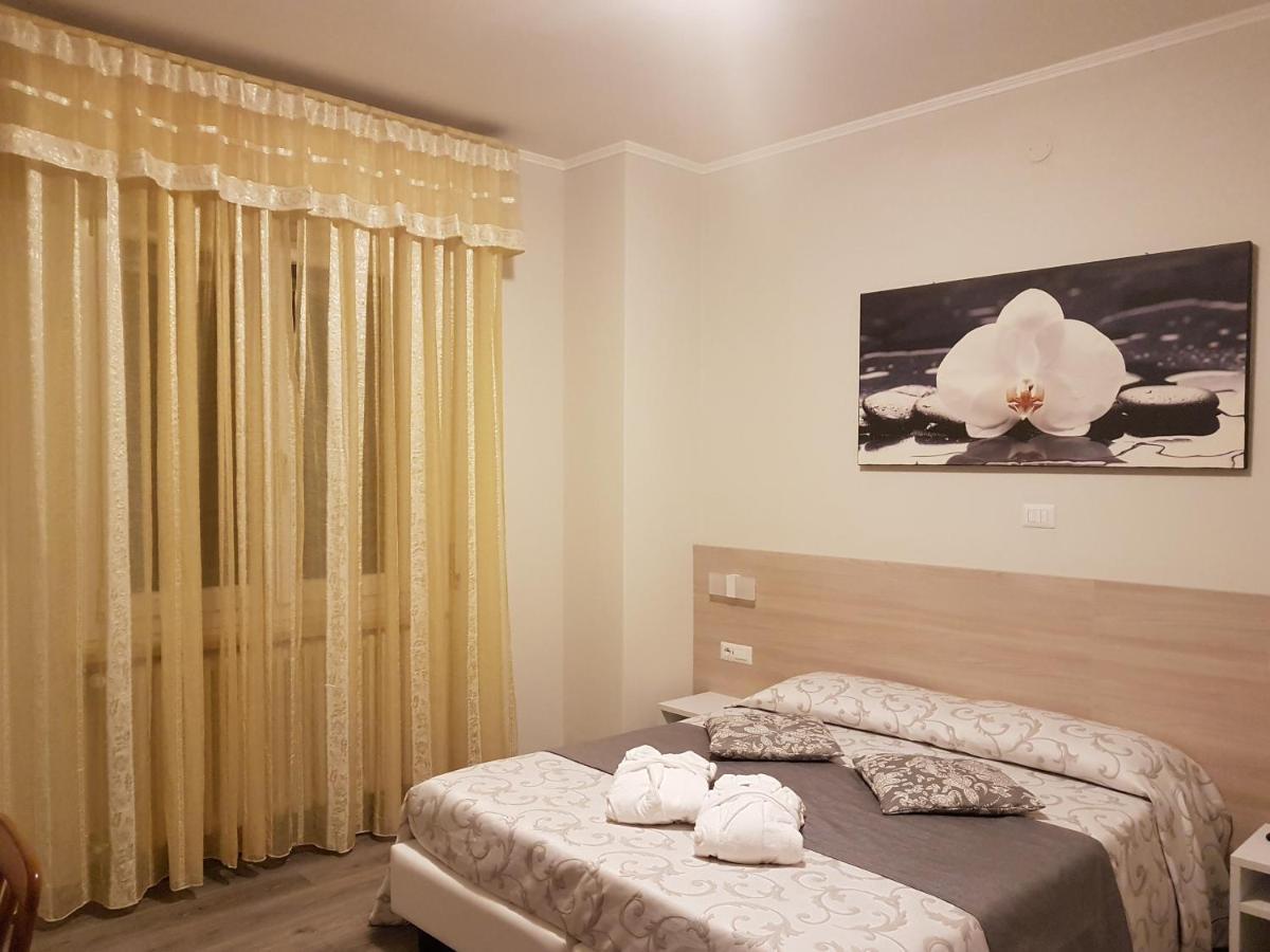 Albergo Paradiso Maccagno Εξωτερικό φωτογραφία